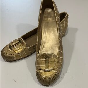 Stuart Weitzman size 8 narrow flats